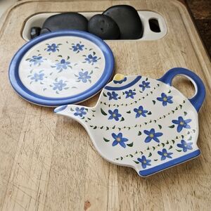 Set of 1 Tea Bag Holder & 1 Round Pot Holder Blue White Teapot Shaped Dish NWT
